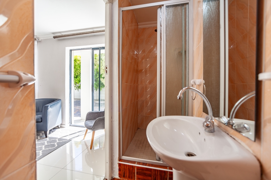 8 Bedroom Property for Sale in Milnerton Ridge Western Cape